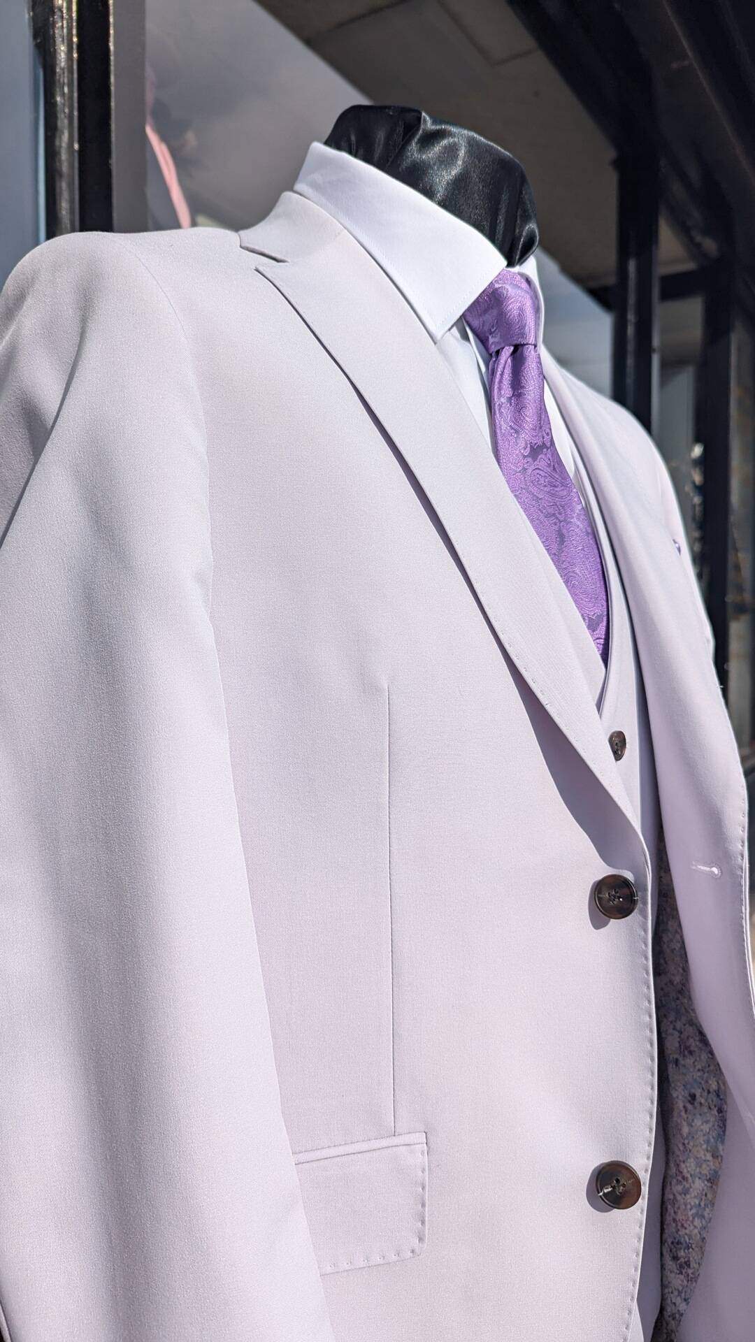 Beckett 3-piece suit - Image 9