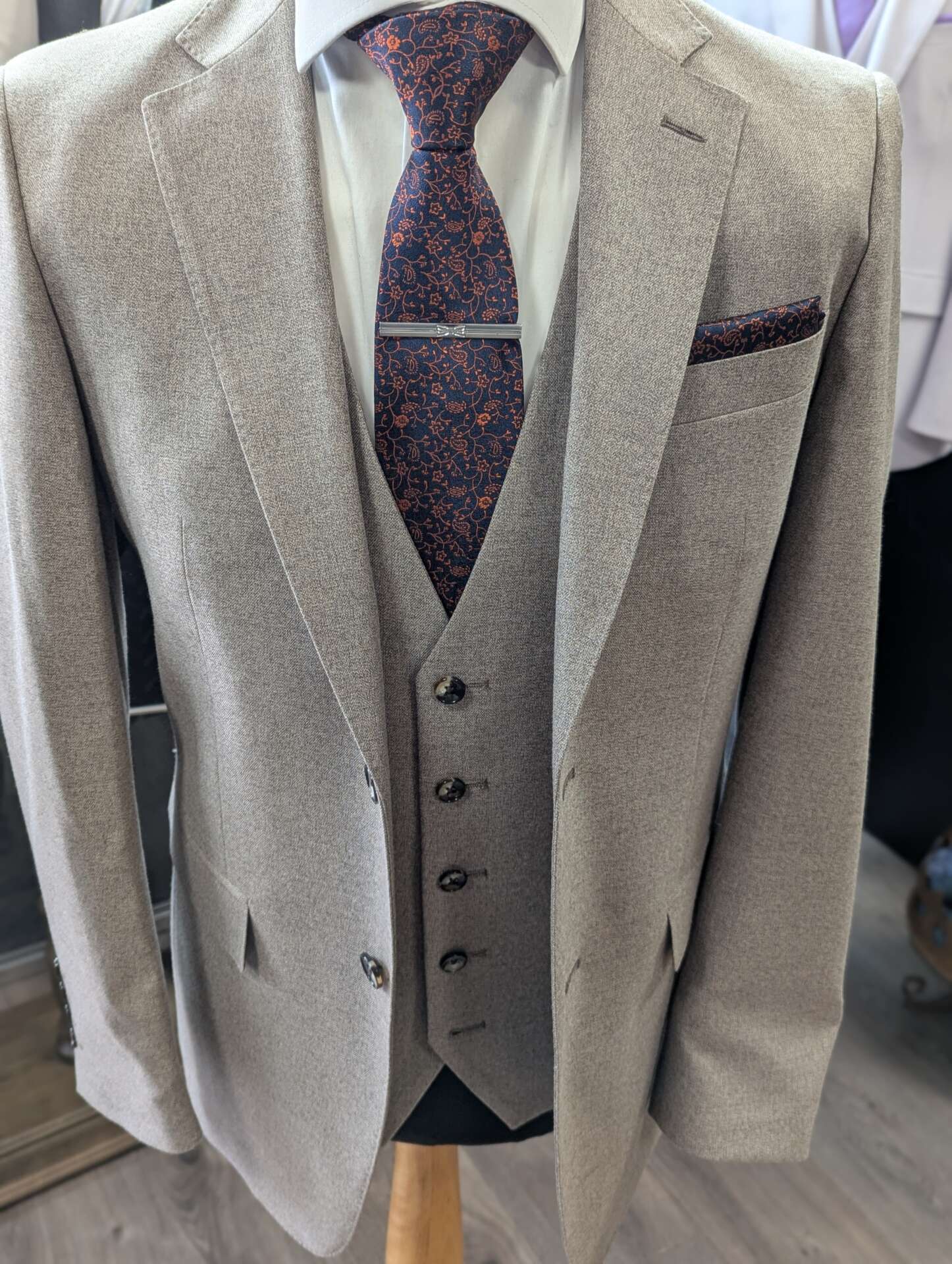 Jordell 3-piece suit - Image 4