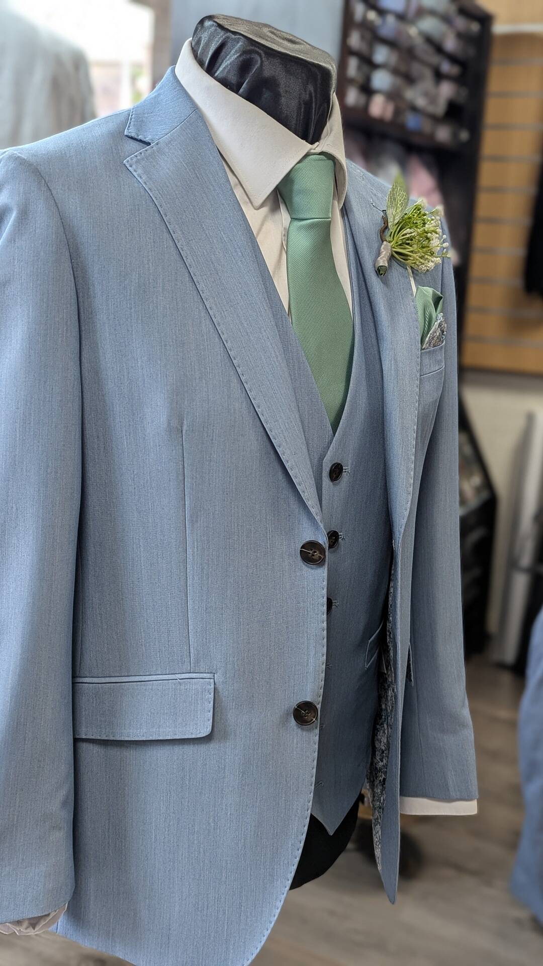 Beckett 3-piece suit