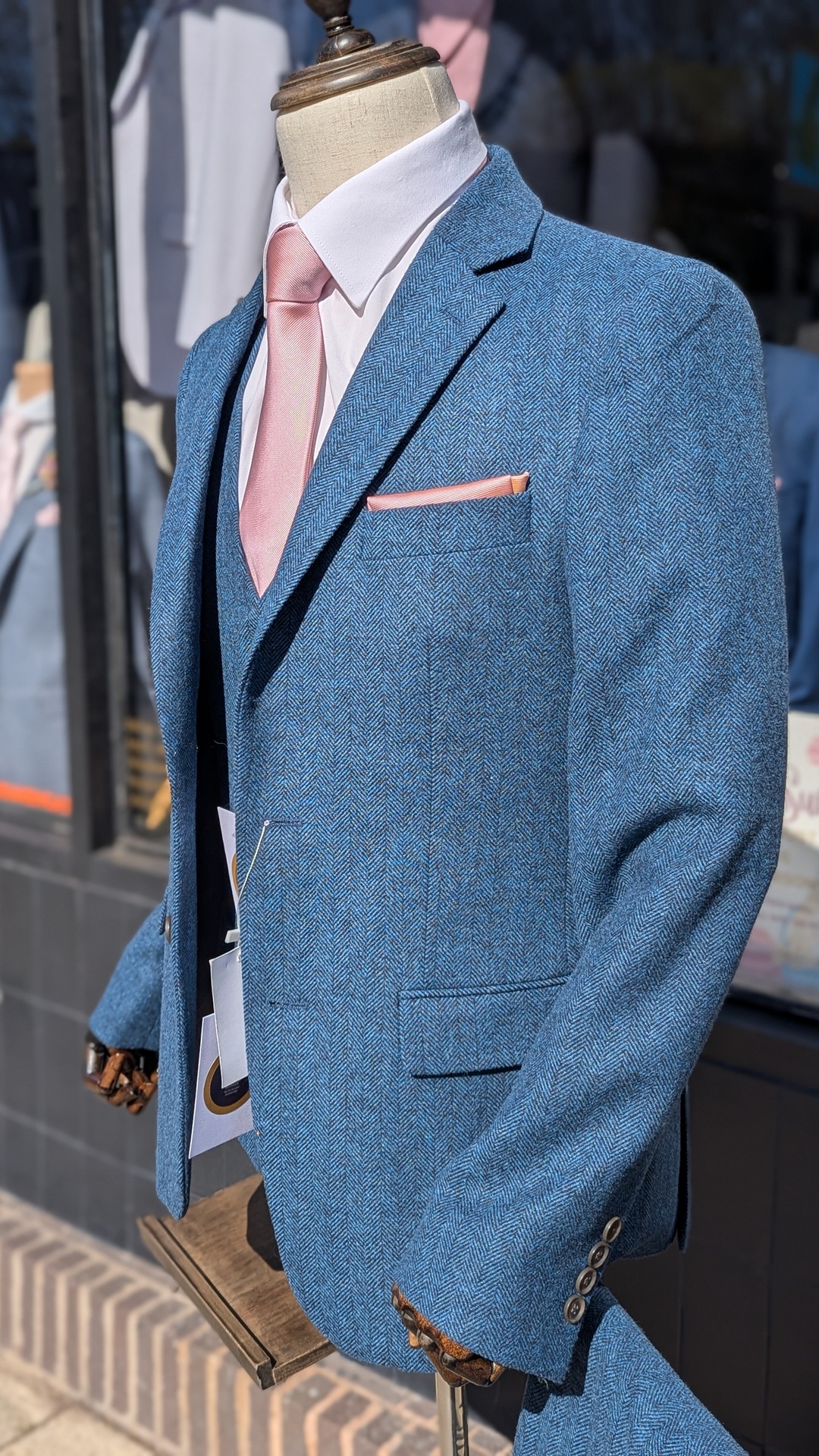 The Armstrong 3-piece suit - Image 2